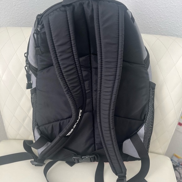 . Dakine Wonder Pink Spruce Gray Board Carrier Backpack - Picture 3 of 8